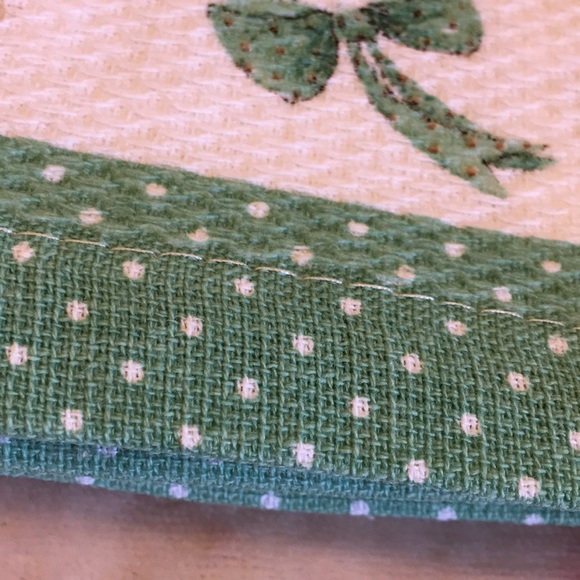 Bunnies All Over Spring Easter Kitchen Towels Set of Two NWT Cotton 18”x28” - Picture 12 of 15